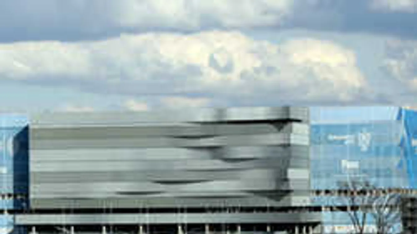 Váratlan jelenet a Duna Arénában, bevetésben az életmentő