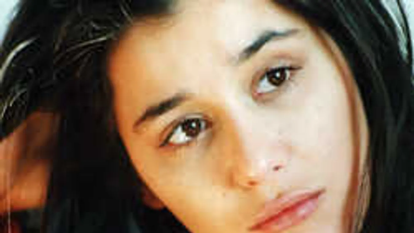 Sosem látott régi fotó került elő Gryllus Dorkáról!