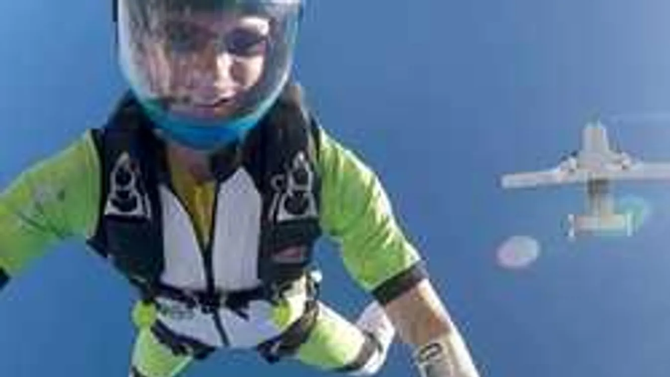 Öngyilkos lett az ejtőernyős, feleségének üzent az ugrás előtt