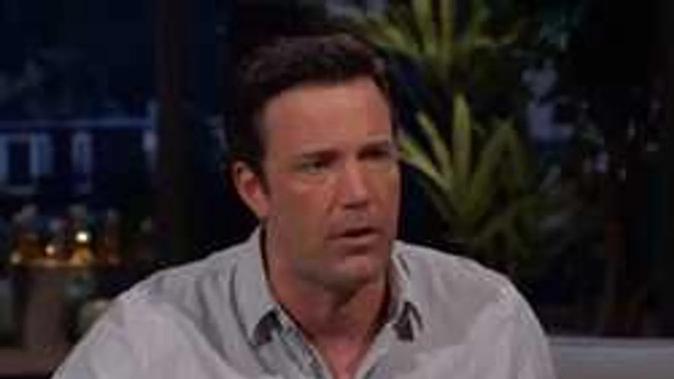 Lebukott, ezzel a gyönyörű nővel randizik a házas sztár