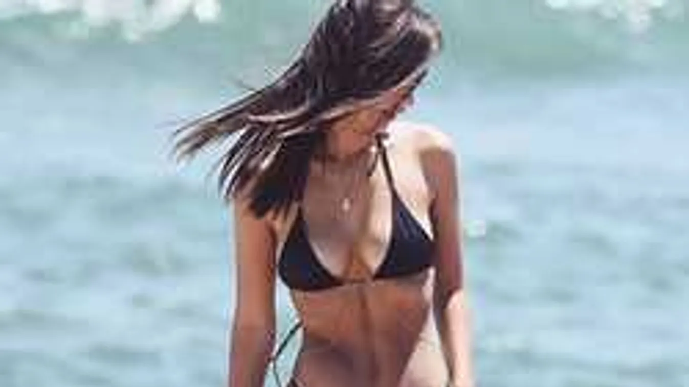 Finom rés a lábak közt, maga a tökéletesség