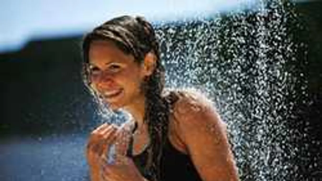 Állati cuki kép Kapás Bogiról, pedig hat évet öregedett rajta