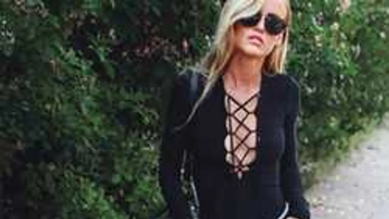 Légy szédítően szexi: Itt a nyár legdögösebb fazonú felsője!