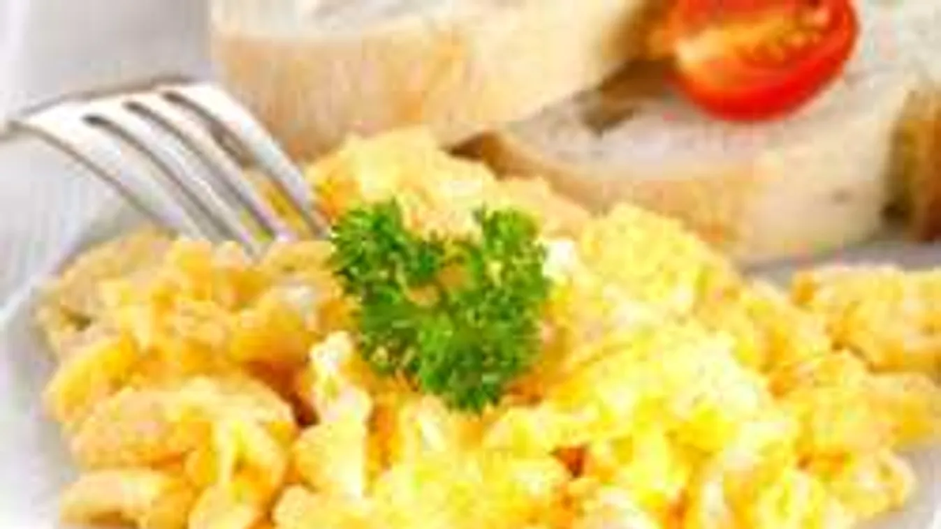 Hoppá, ettől az egyszerű ötlettől lesz tökéletes a tojásrántotta