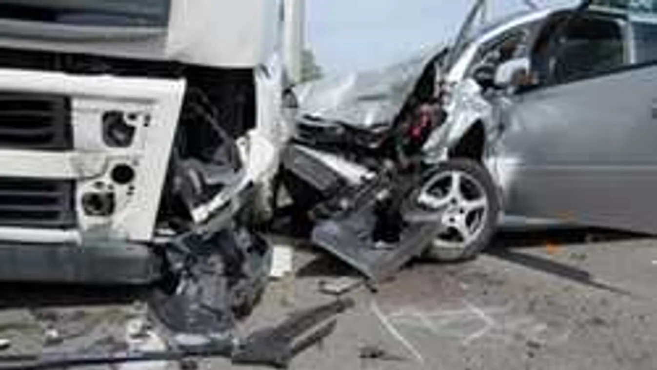 Frontális ütközés! Nem csak a kézilabdasport gyászolja Ádámot!