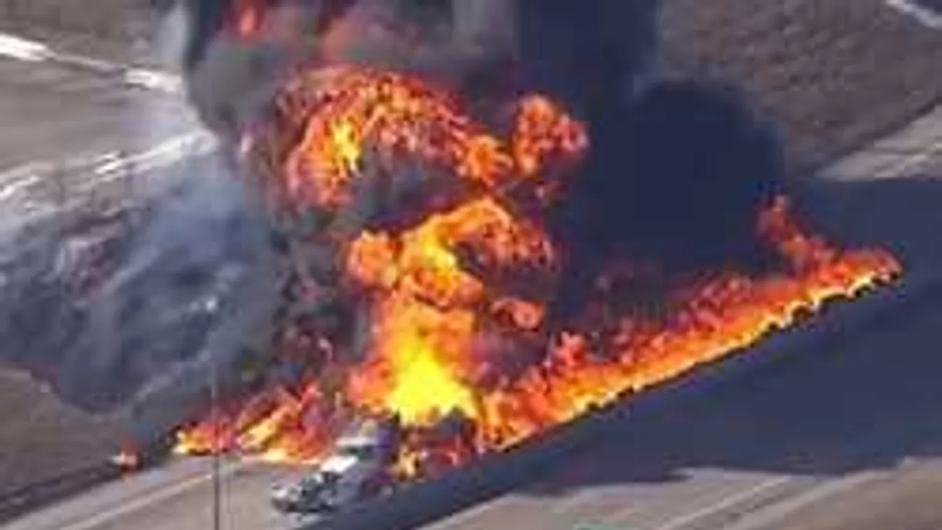 Hatalmas robbanás történt a forgalmas úton! - videó