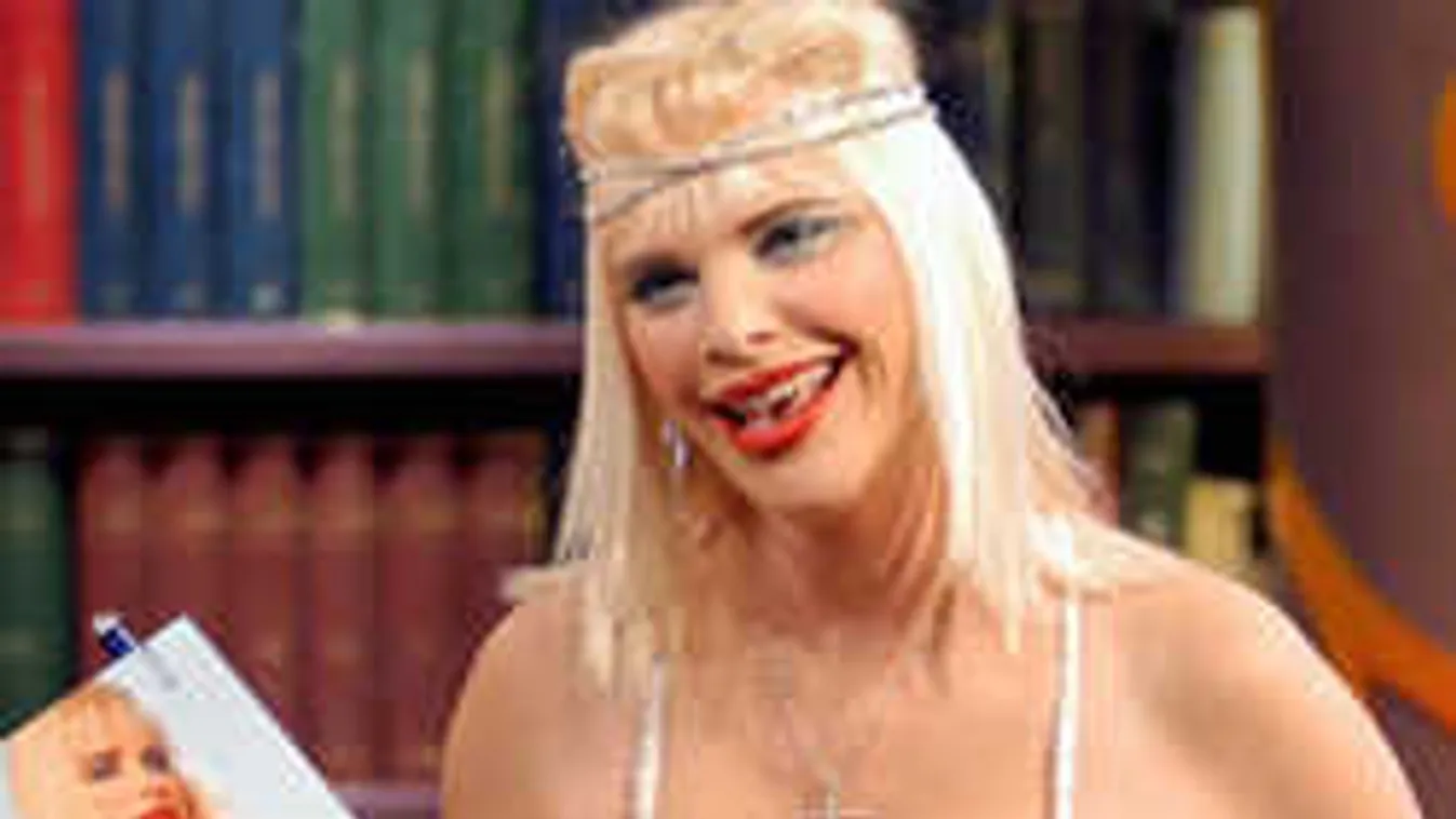 Lerántotta a leplet a szextitkairól Cicciolina!