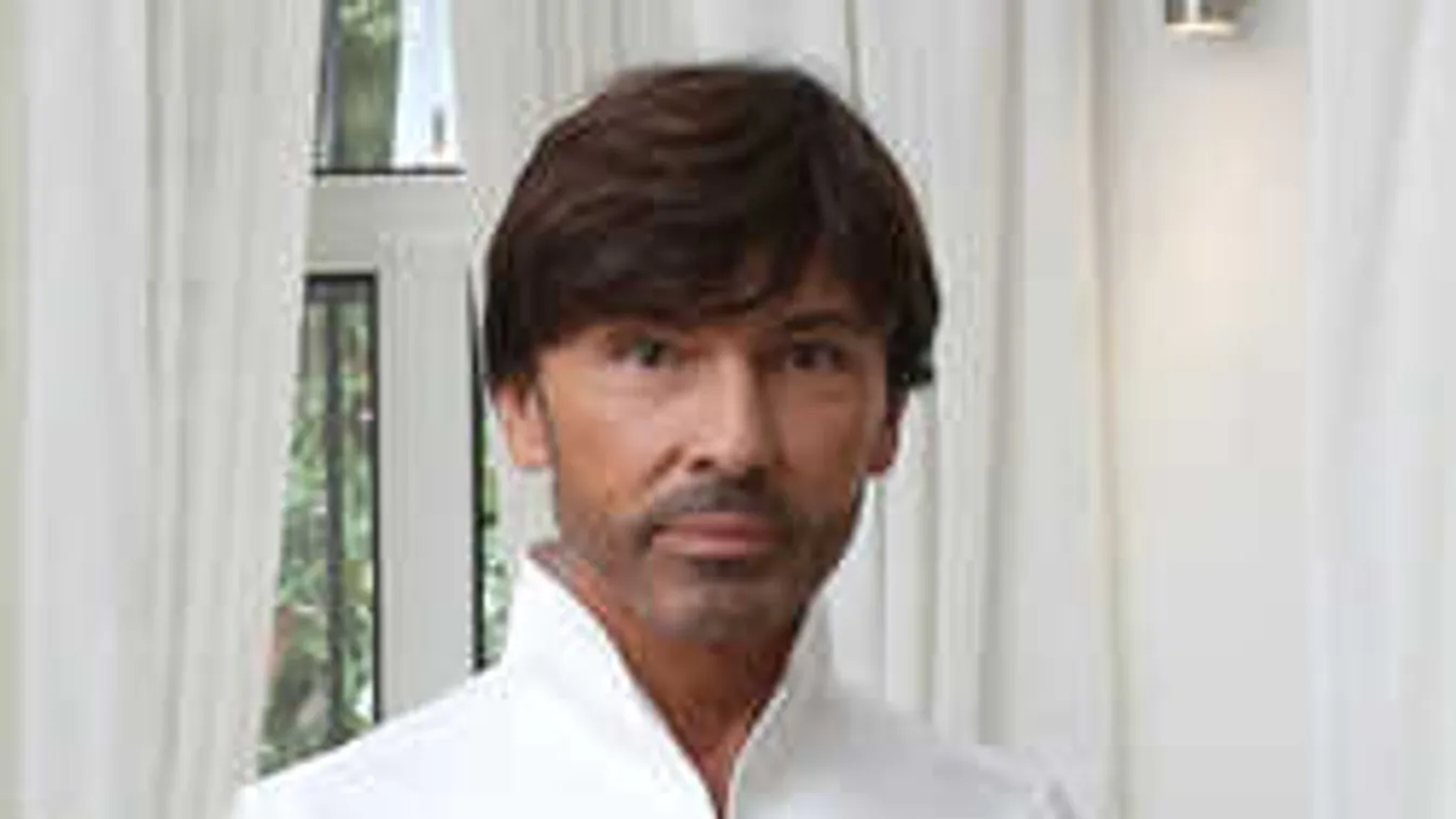 Muszlim asszony borította ki Náray Tamást a barcelonai terror közben!