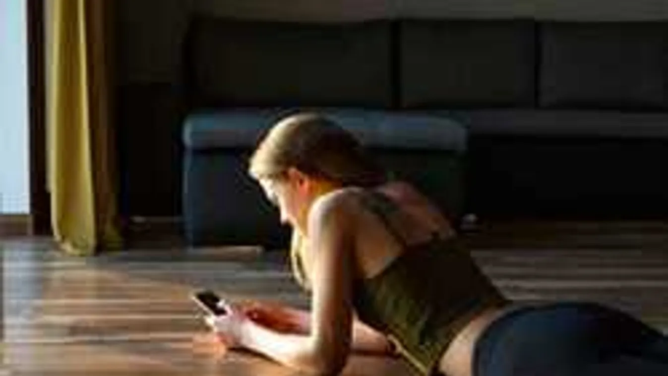 Nincs több kifogás! 5 gyakorlat, 5 perc és szuper kerek lesz a popsi!