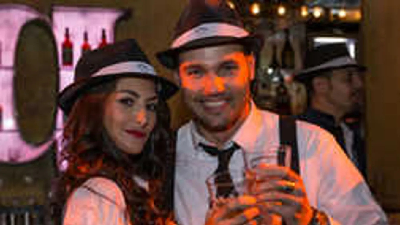 Meztelen vénuszdombot villantott a magyar sztár felesége