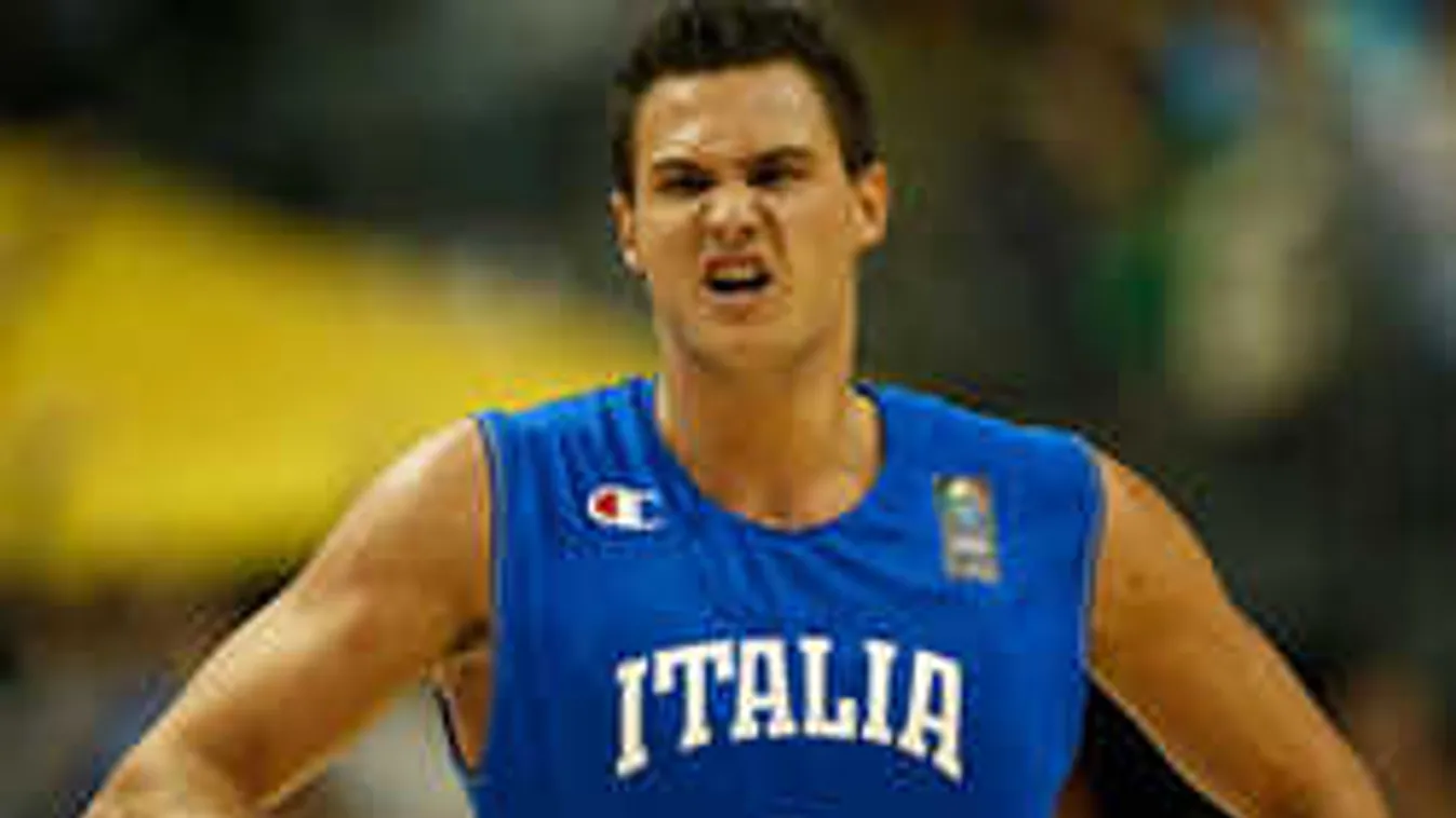 Balhé a válogatott meccsen, kórház lett a vége az ökölcsatának