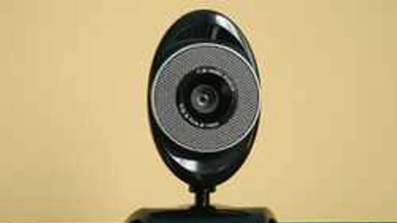 Webkamerán zsarolta, az öngyilkosságba hajszolta a tinit