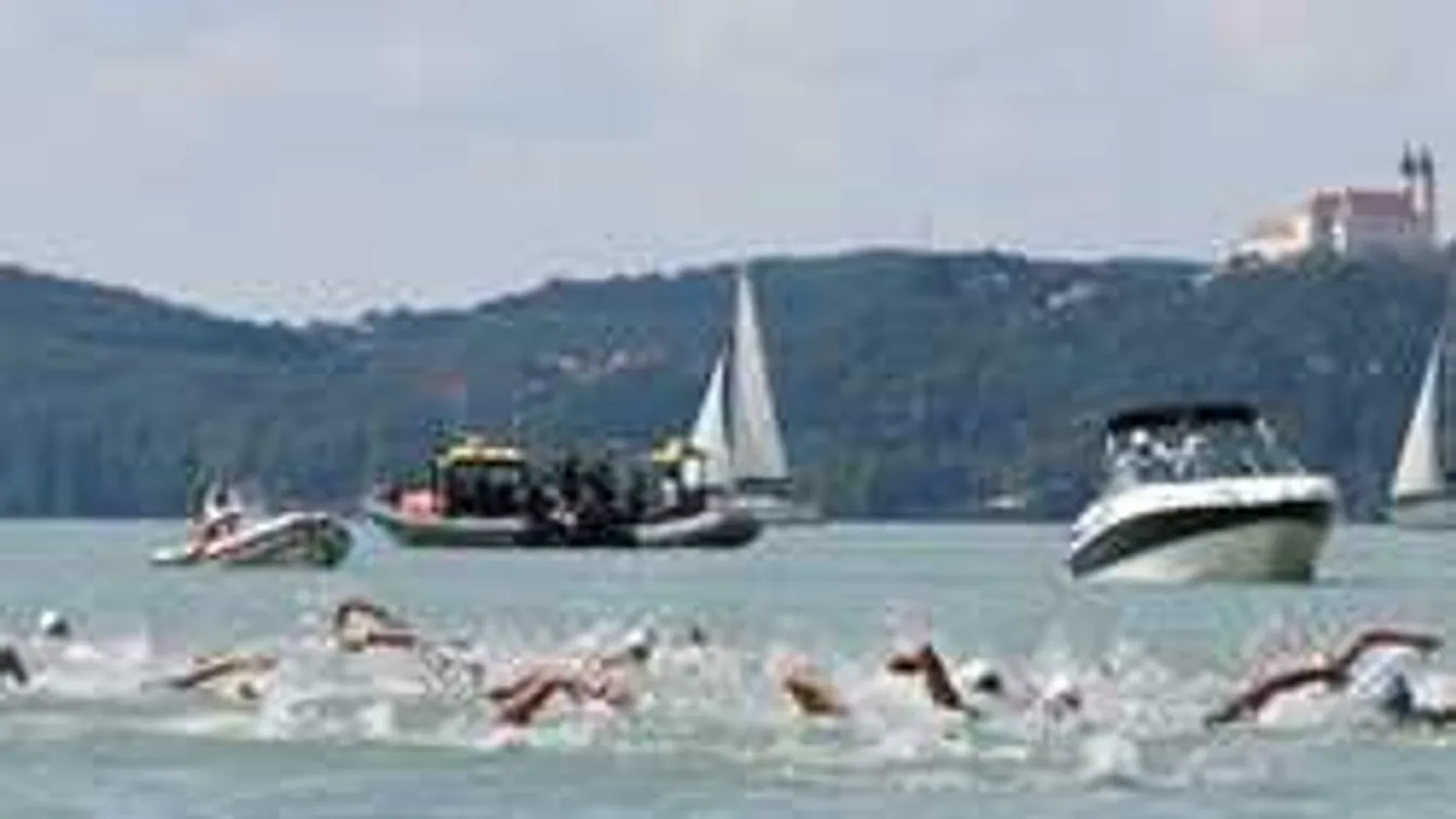 Zivatar várhat a Balatont átúszó idősekre