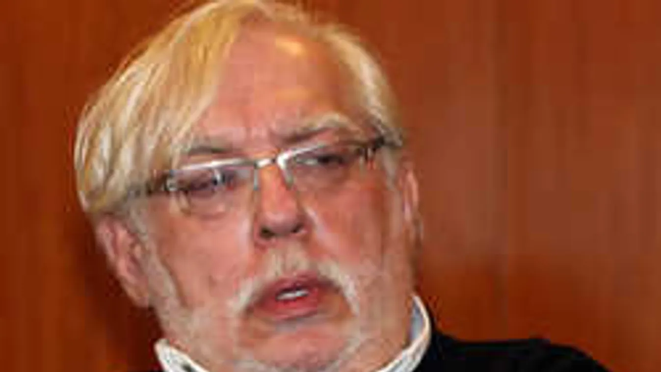 Még a népszerű színészt is kiakadt, elkeseredetten keres lakást