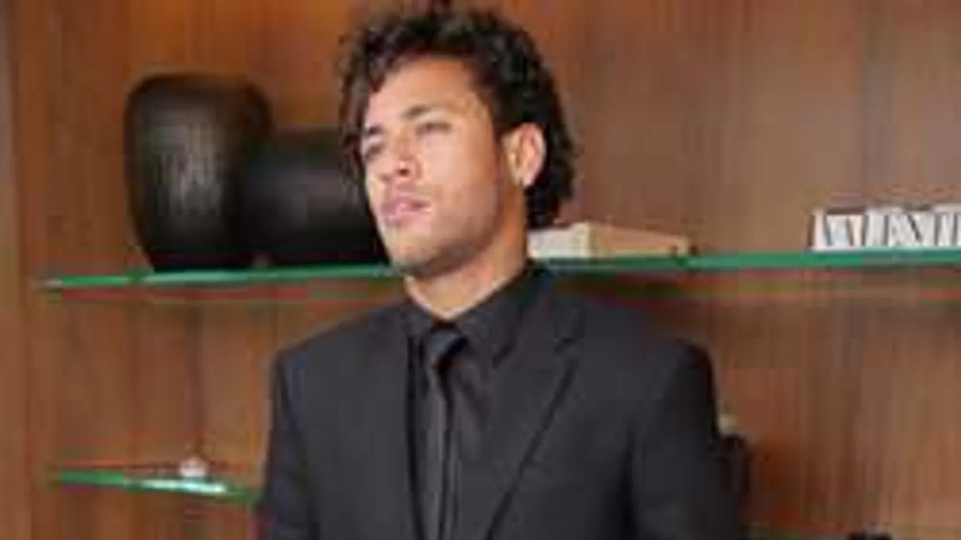 Félelmetes jelenet, tűzbe borult Párizs Neymar érkezése után