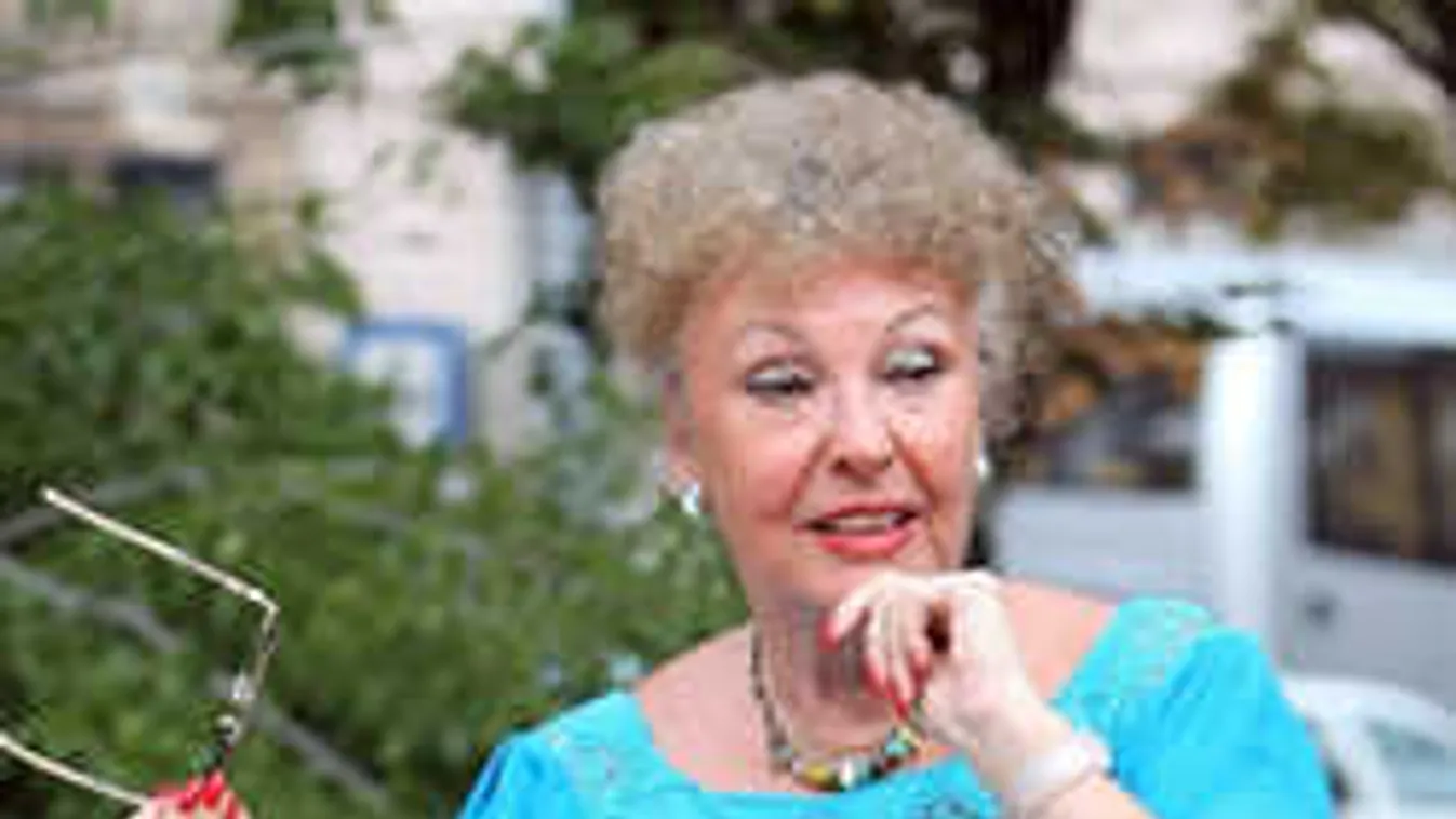 Hihetetlen: segédmunkásként dolgozott Fodor Zsóka