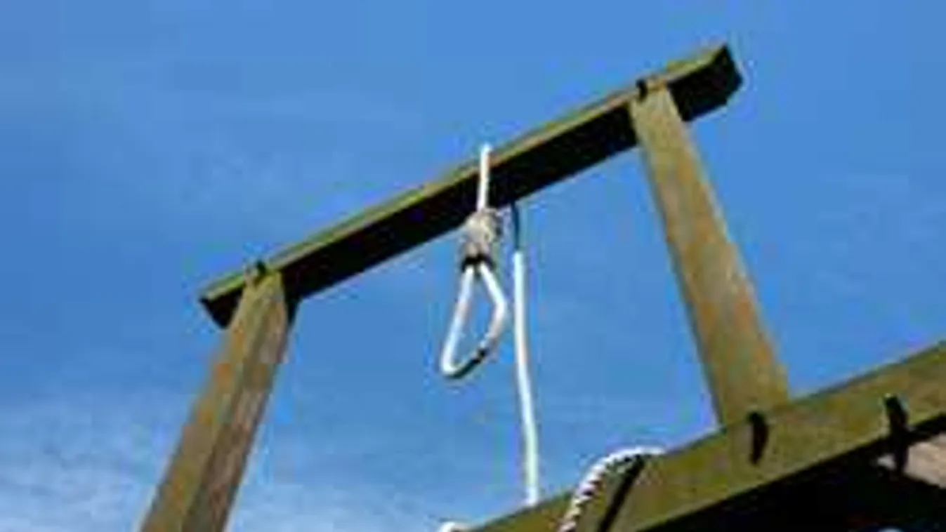 Gyerekek is látták a vastag kötélen lógó férfi holttestét