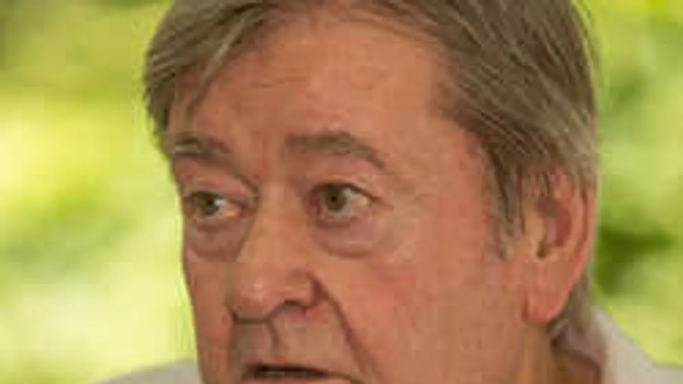 Rejtélyes betegség miatt aggódnak a rajongók a magyar sztárért