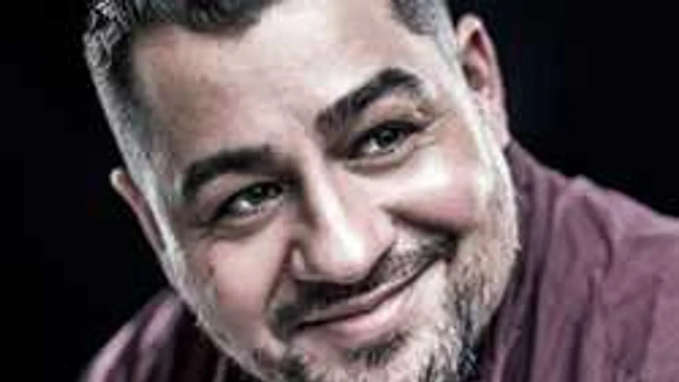 Bikiniben mutatta meg tökéletes testét Caramel felesége!