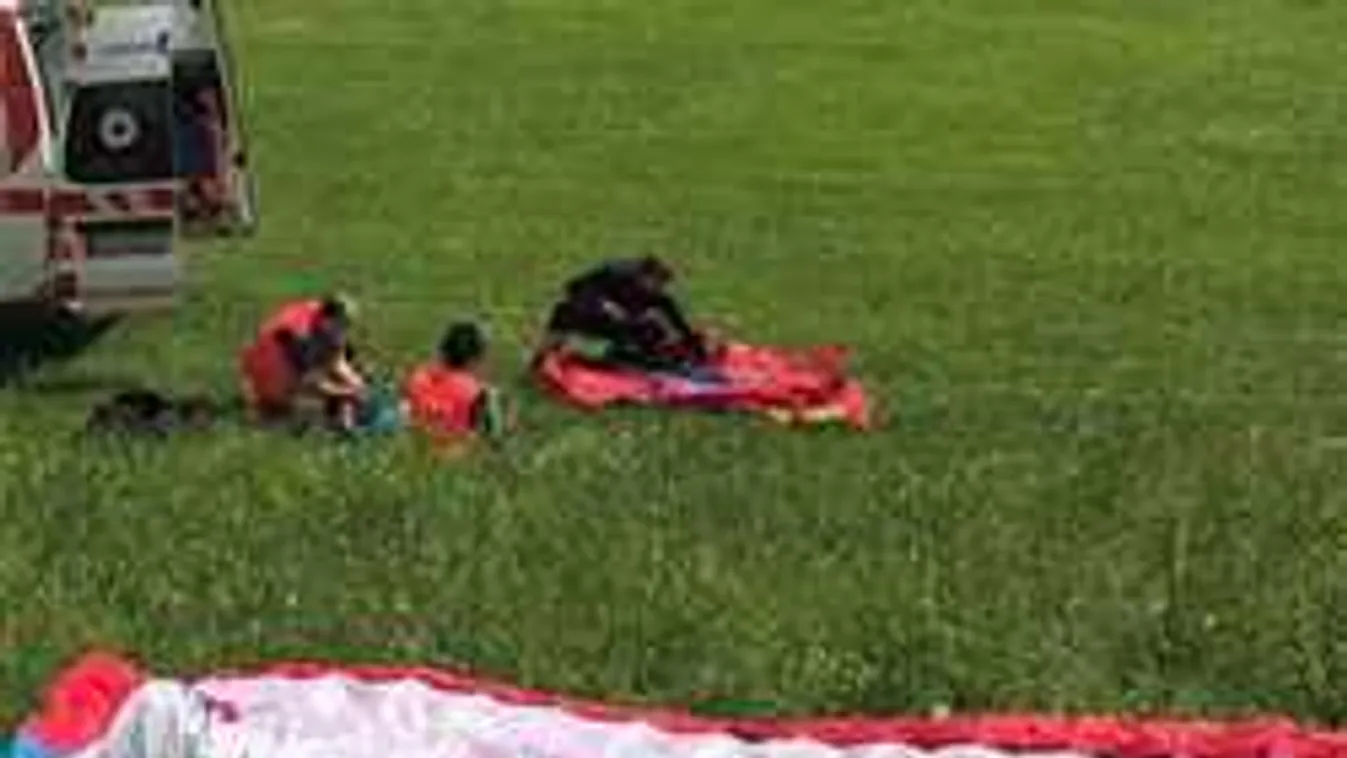 Ketten lezuhantak és szörnyethaltak