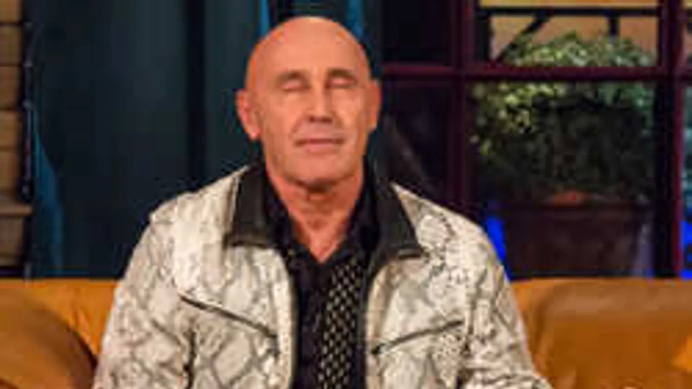 Eltiltotta a színpadtól az orvos Pataky Attilát!