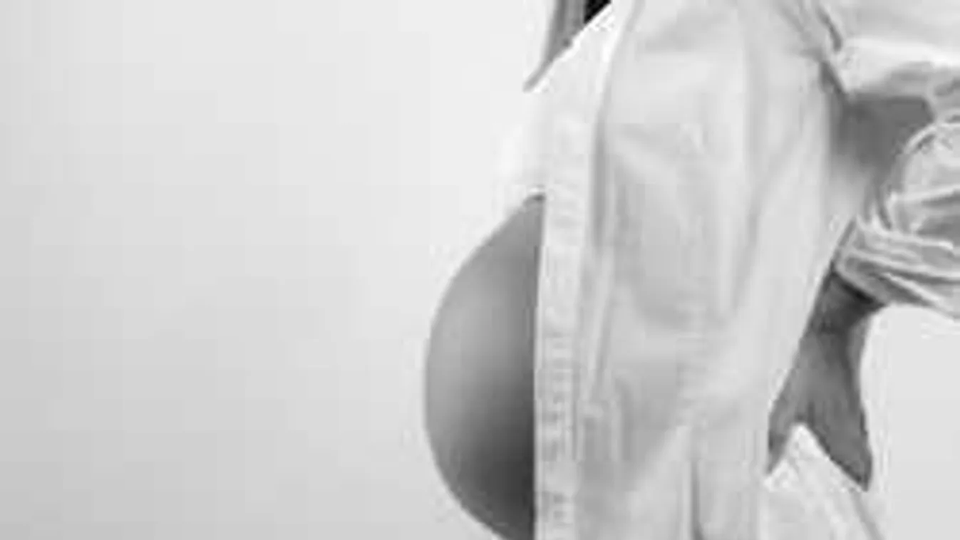 Botrány a kórházban: elzavarták a terhes lányt, utcán kellett szülnie