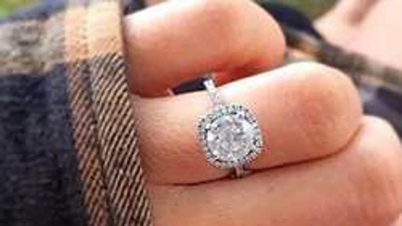 Eszméletlen, hol találta meg elveszettnek hitt jegygyűrűjét ez a nő