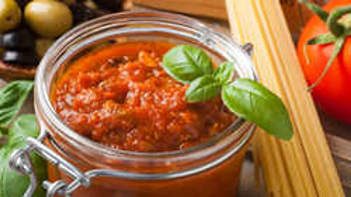 Sok a kertben a paradicsom? Mutatjuk, mit készíts gyorsan belőle