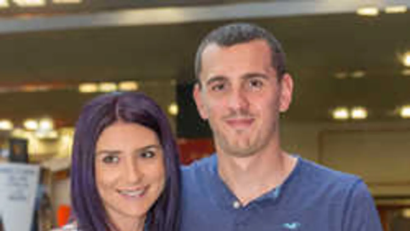 Családi öröm, Cseh László újra boldogságban úszik