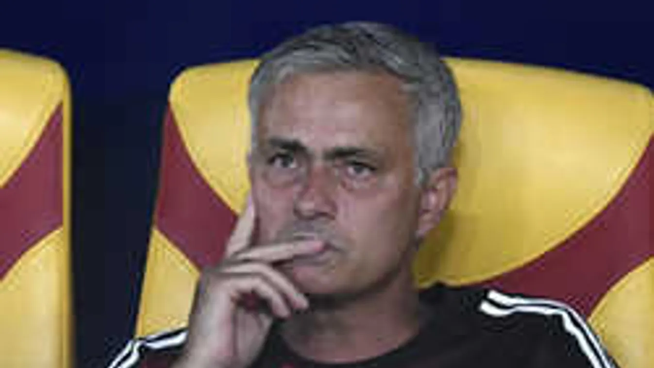 Mindenki lefagyott: Ezt tette a vereség után Mourinho az ezüstéremmel