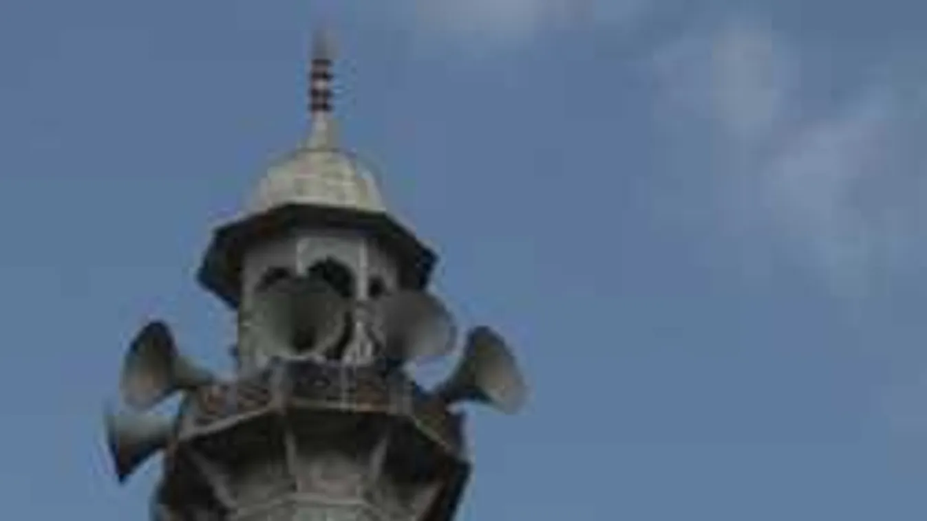 1000 hangszórót szereltek le a minaretekről, mert zavarta a környék lakóit!