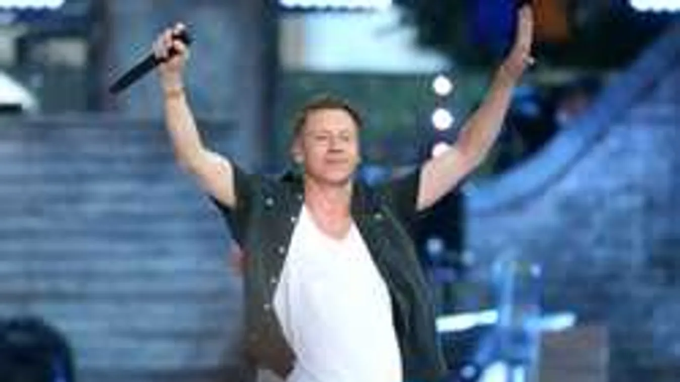 Most jelentették be: frontálisan ütközött a népszerű énekes