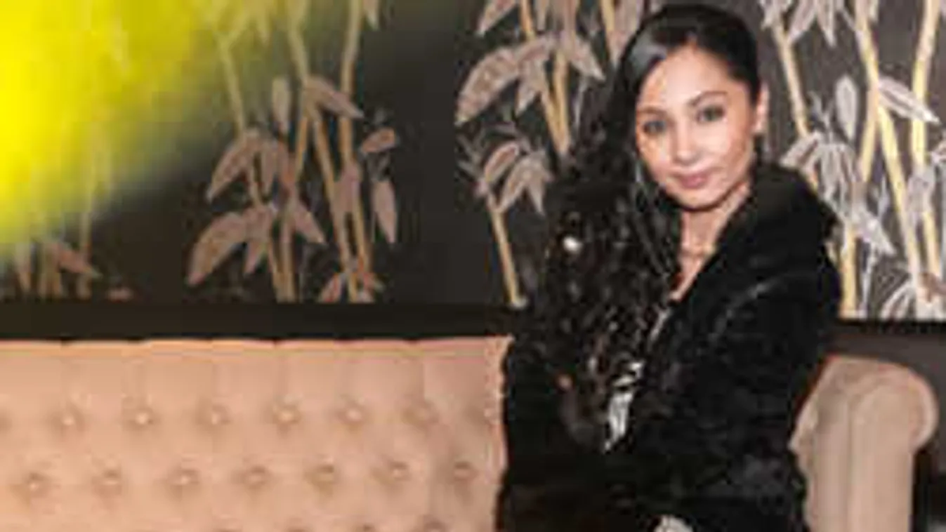 Dagad a botrány, Nótár Mary óriási bajba került