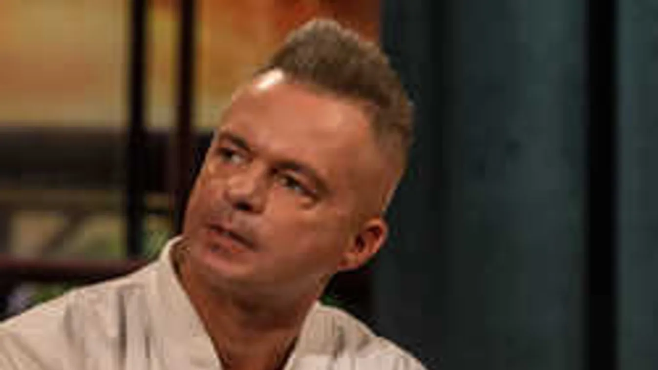 Végleg eltűnhet a képernyőről a híres magyar műsorvezető