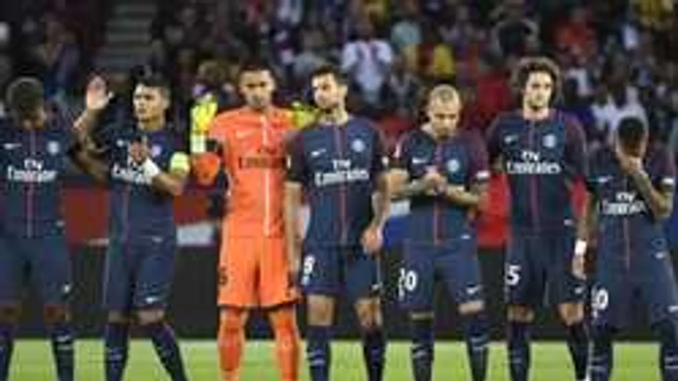 Elsírta magát a Barcelonát elhagyó sztár