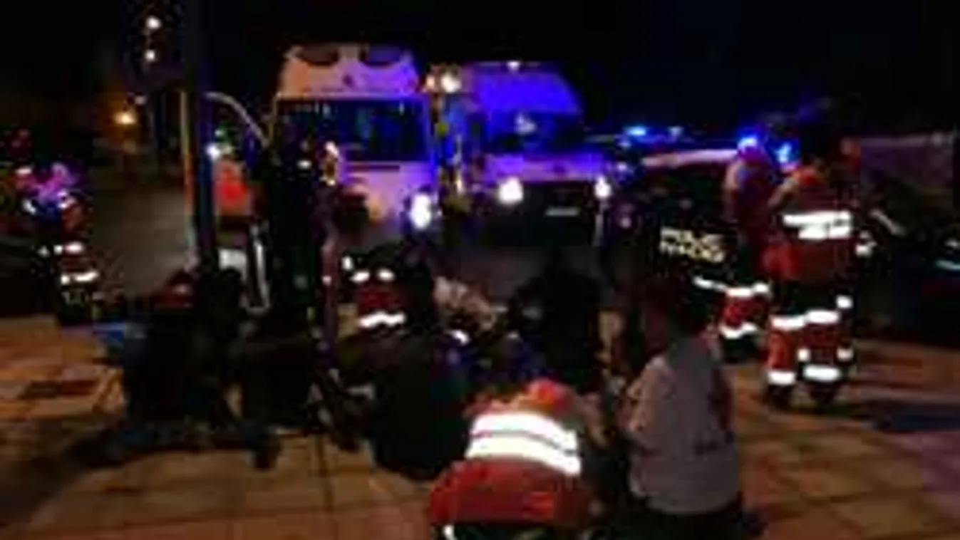 Lerohanták a migránsok a kerítést