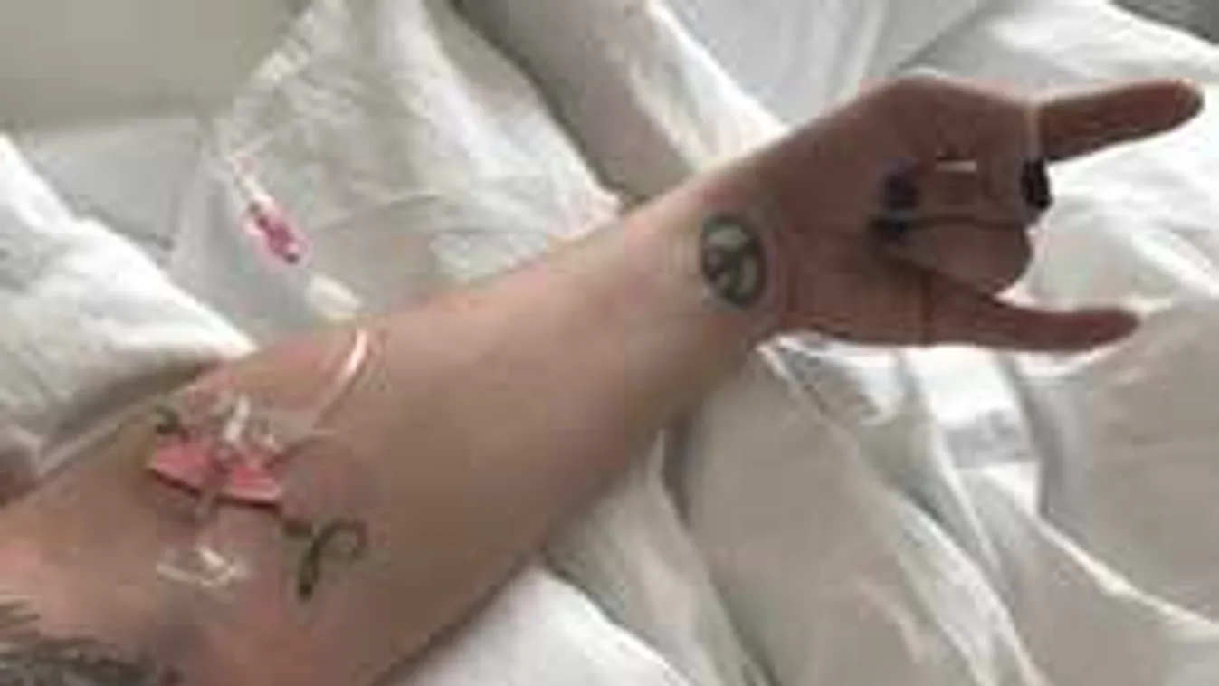 Kórházba került a világsztár énekesnő!