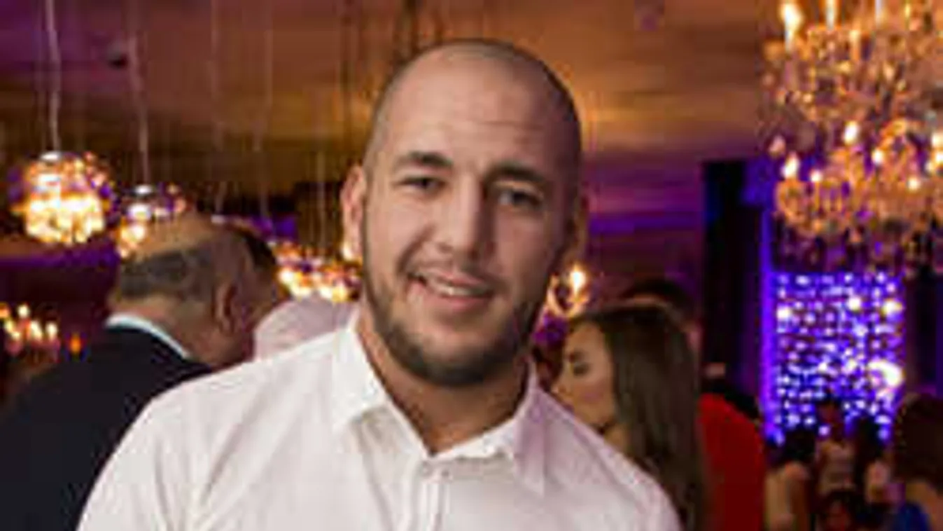 Curtis kitálalt barátnője ajándékáról: Életem legjobb szülinapja volt