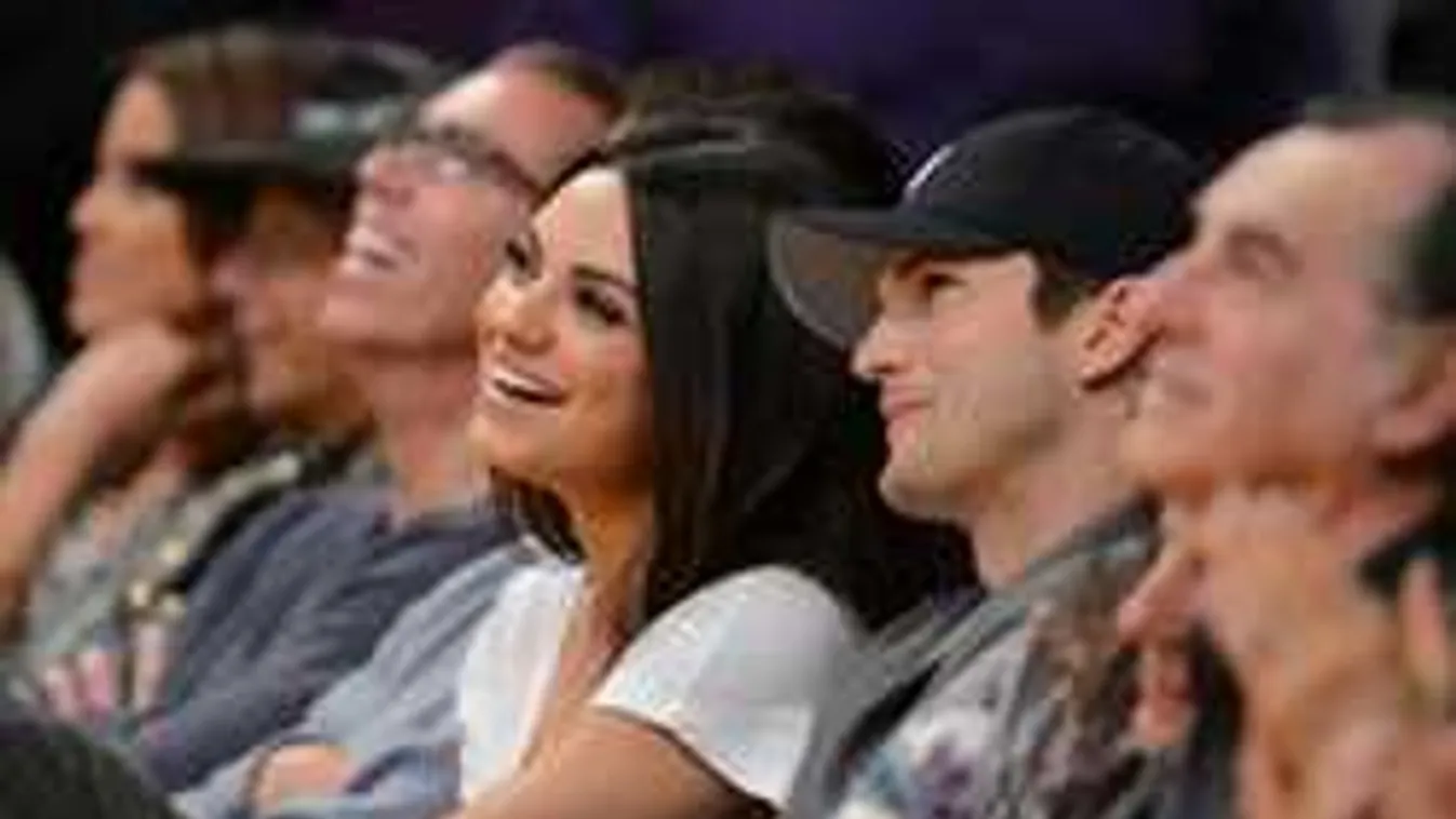 Egyedül kószált Ashton Budapesten, ide is benézett