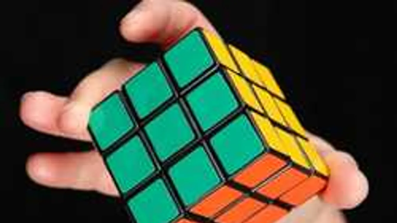 Így döntötte meg a Rubik-kocka-kirakás világrekordját egy fiatal - videó