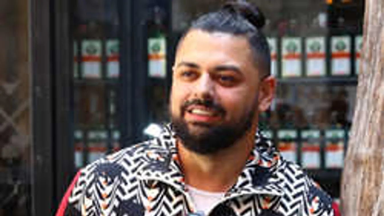 Dráma a színfalak mögött: Különös betegség kínozza a Szárban Sztár énekesét