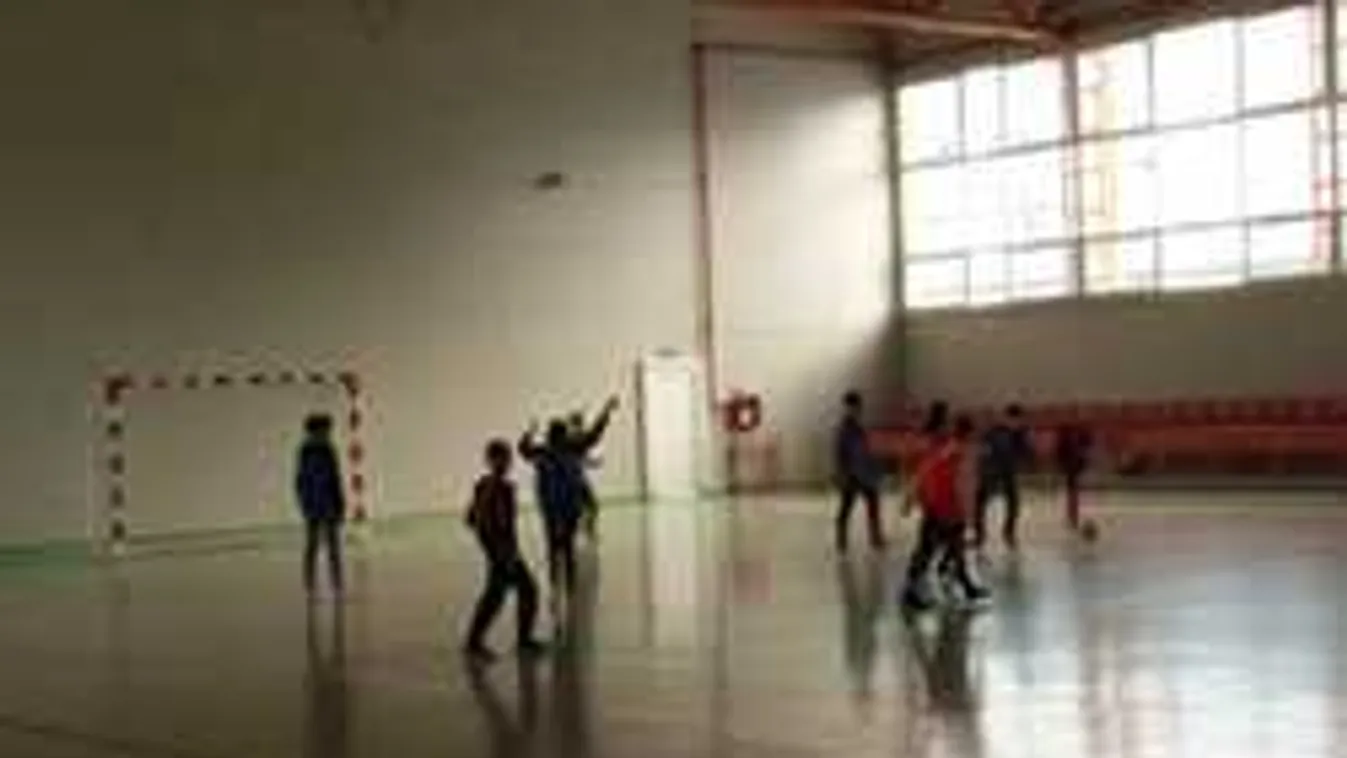 Tragédia az iskolában: Tornaórán halt meg egy 8 éves kisfiú