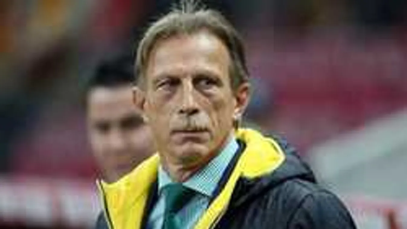 Azonnali lépés, kirúgták a román válogatott német kapitányát