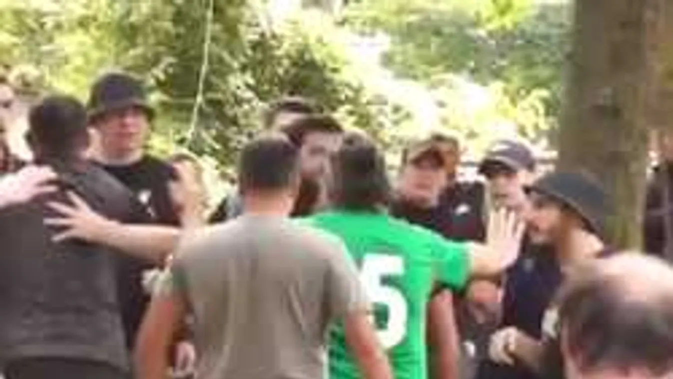 Iszonyat, láncokkal és botokkal támadtak magyarokra