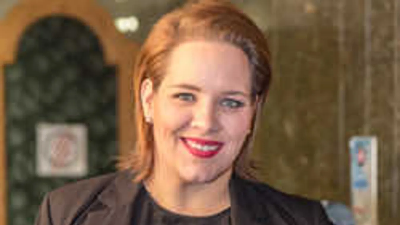 Titkos hódolójával kapták lencsevégre Tóth Verát!