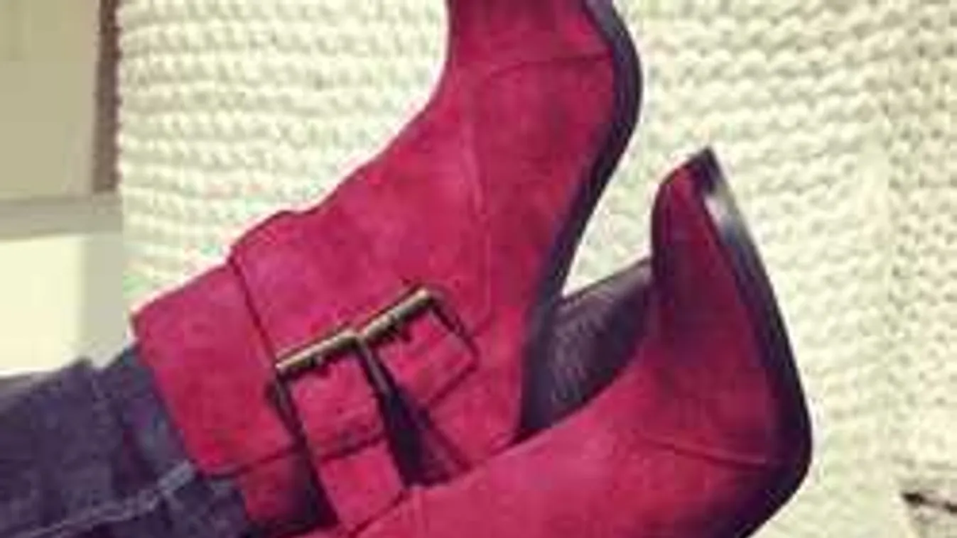 Imádod a velúrcsizmát? Így tudod mindig tisztán tartani