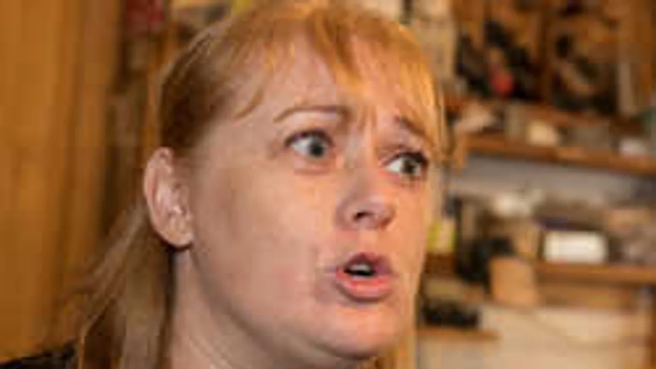 Nem bírta tovább, adásban borult ki a magyar színésznő