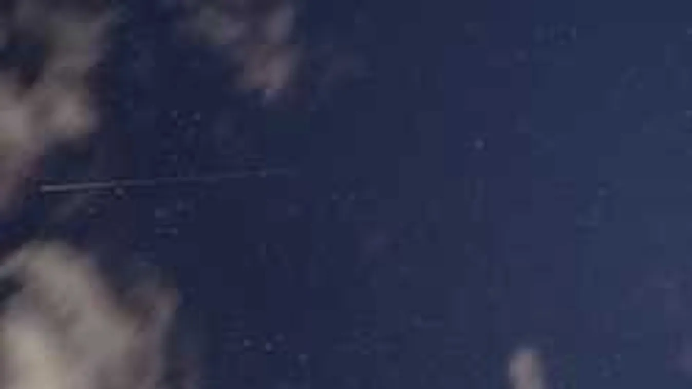 Tűzgömbök szelik át az eget, csodát láthatunk éjszakánként