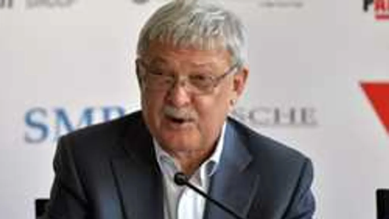 Szomorú döntés, beintettek a szurkolók a válogatottnak