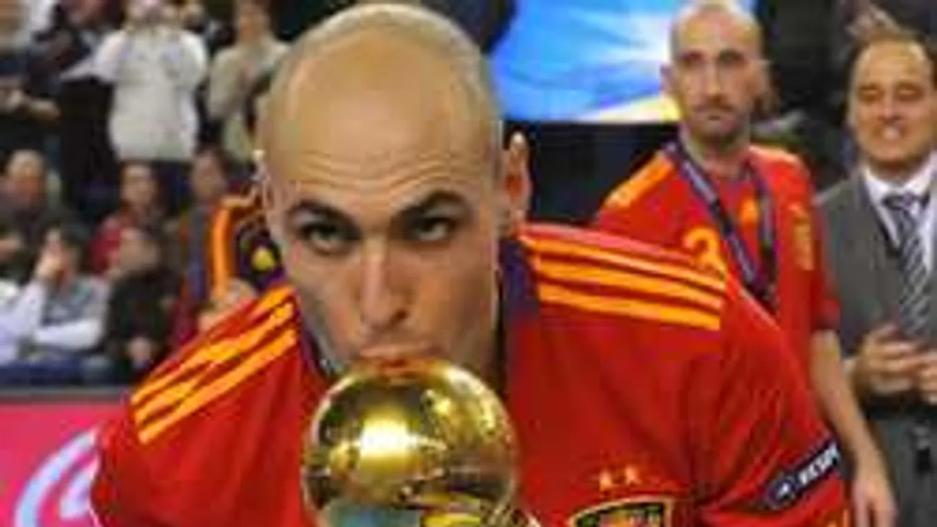 Ez igen, kétszeres világbajnok lesz az NB I-es csapat edzője